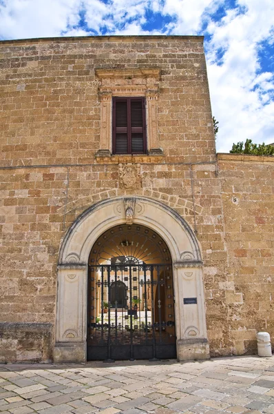 Biskopliga palatset. Ugento. Puglia. Italien. — Stockfoto