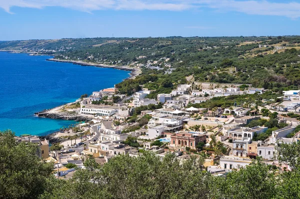 Panoramautsikt över castro. Puglia. Italien. — Stockfoto