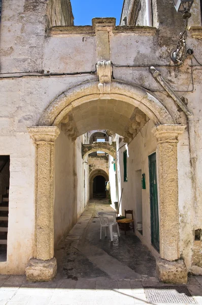 Para o beco. Poggiardo. Puglia. Itália . — Fotografia de Stock