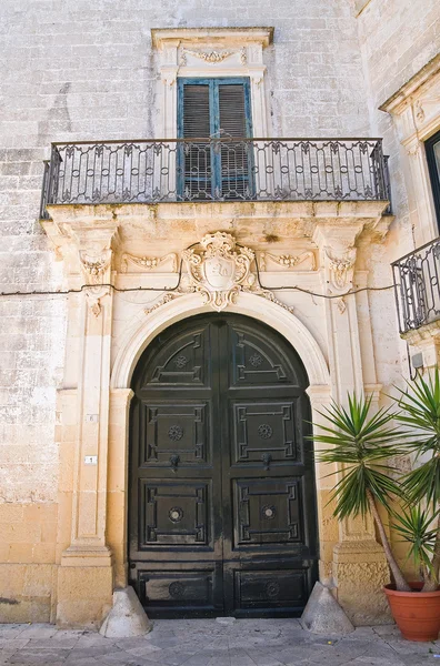 Episcopo palace. Poggiardo. Puglia. Italien. — Stockfoto