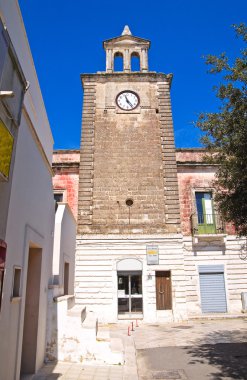 Ara sokakta. Mottola. Puglia. İtalya.