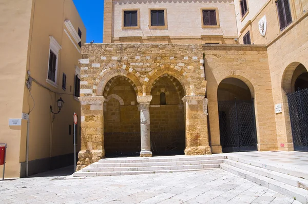 Portyk dei templari. Brindisi. Puglia. Włochy. — Zdjęcie stockowe