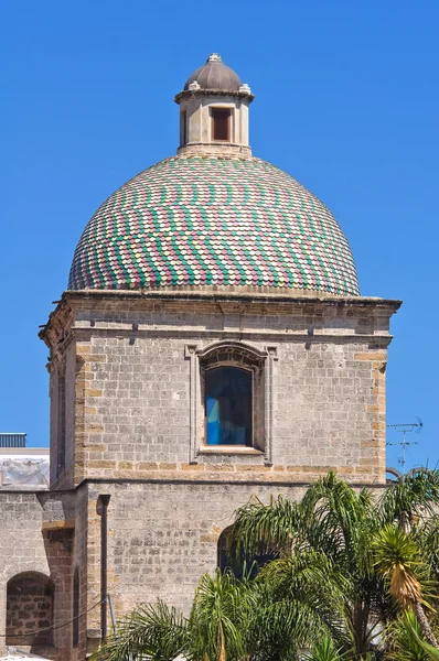 Kostel st. michele arcangelo. Brindisi. Puglia. Itálie. — Stock fotografie