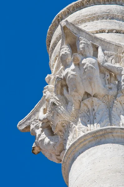 Coluna romana. Brindisi. Puglia. Itália . — Fotografia de Stock