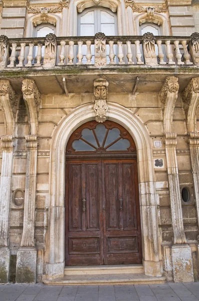 Palácio Fanelli. Francavilla Fontana. Puglia. Itália . — Fotografia de Stock