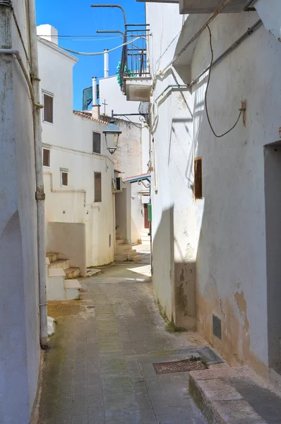 Para o beco. Castellaneta. Puglia. Itália . — Fotografia de Stock