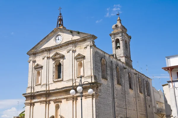 Kostel st. michele arcangelo. Castellaneta. Puglia. Itálie. — Stock fotografie