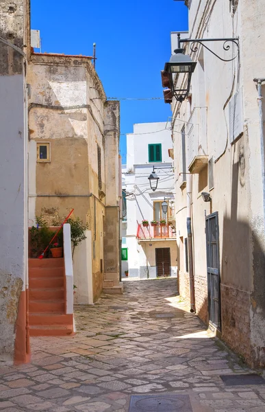 Para o beco. Castellaneta. Puglia. Itália . — Fotografia de Stock