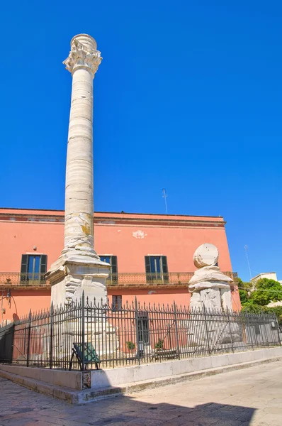 A római kori oszlopok. Brindisi. Puglia. Olaszország. — Stock Fotó
