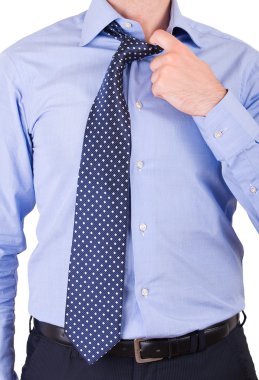 tasmasını çekerek işadamı.