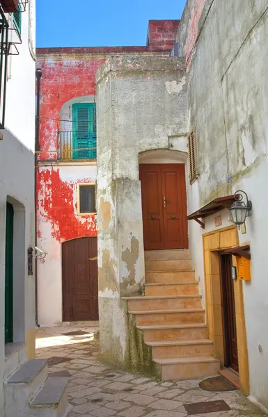 Ara sokakta. Mottola. Puglia. İtalya. — Stok fotoğraf