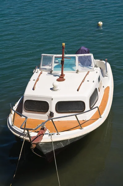 Cabin cruiser. Brindisi. Puglia. Italy. — Stock Photo, Image