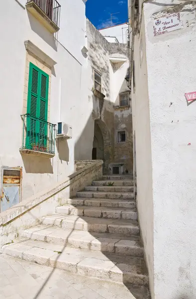 Callejuela. Castellaneta. Puglia. Italia . — Foto de Stock