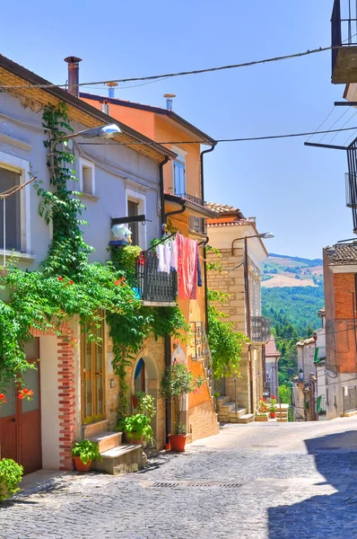 Une ruelle. Roseto Valfortore. Pouilles. Italie . — Photo