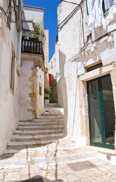 Alleyway. Ceglie Messapica. Puglia. Italy. — Stock Photo, Image