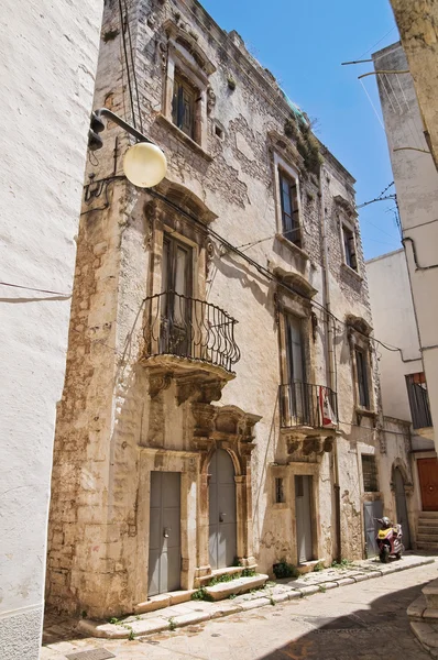 Para o beco. Putignano. Puglia. Itália . — Fotografia de Stock