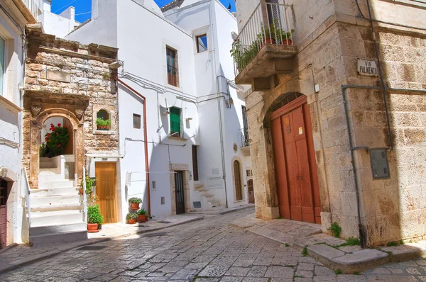 Para o beco. Putignano. Puglia. Itália . — Fotografia de Stock