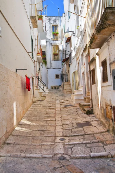 Para o beco. Putignano. Puglia. Itália . — Fotografia de Stock