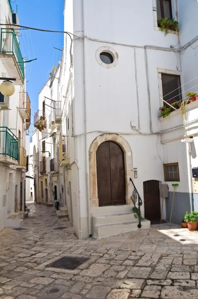 Para o beco. Putignano. Puglia. Itália . — Fotografia de Stock