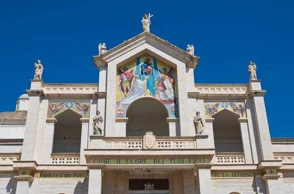 Manfredonia Katedrali. Puglia. İtalya. — Stok fotoğraf