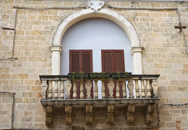 Historische paleis. Mesagne. Puglia. Italië. — Stockfoto