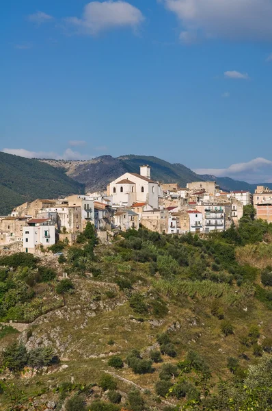 Panoramablick auf cagnano varano. Apulien. Italien. — Stockfoto