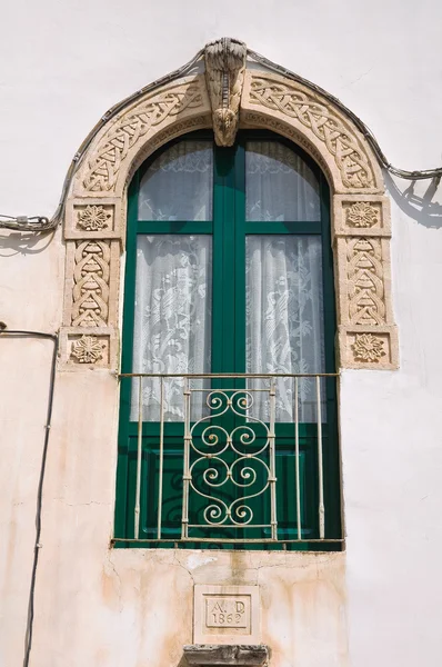 Palacio histórico. Rodi Garganico. Puglia. Italia . — Foto de Stock