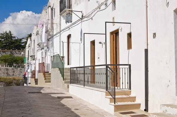 Alleyway. Monte Sant'Angelo. Puglia. Italy. — Stock Photo, Image