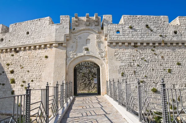 Castelo de Monte Sant 'Angelo. Puglia. Itália . — Fotografia de Stock