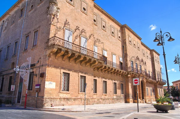 Imperiali-filotico palác. manduria. Puglia. Itálie. — Stock fotografie