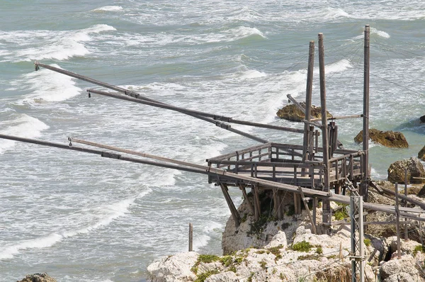 Trabucco. rodi garganico. Apulien. Italien. — Stockfoto