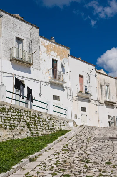 Alleyway. Monte Sant'Angelo. Puglia. Italy. — Stock Photo, Image