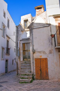 Ara sokakta. Noci. Puglia. İtalya.