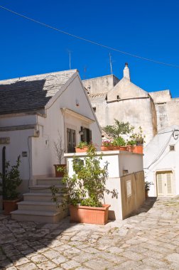 Ara sokakta. Noci. Puglia. İtalya.