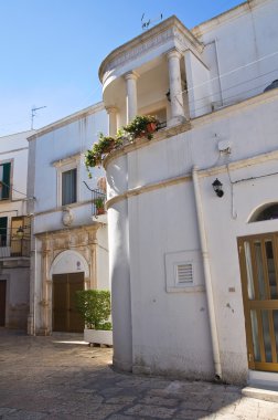 Ara sokakta. Noci. Puglia. İtalya.