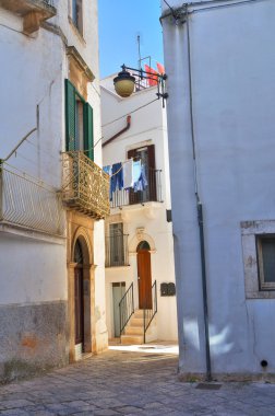Ara sokakta. Noci. Puglia. İtalya.