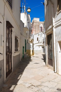 Ara sokakta. Noci. Puglia. İtalya.