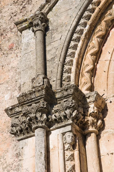 성 베네딕토 16 세의 교회입니다. 몬테 산 탄 젤 로입니다. 풀리아입니다. 이탈리아. — 스톡 사진