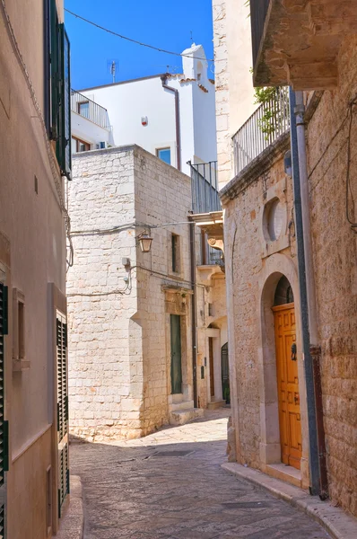 Para o beco. Conversa. Puglia. Itália . — Fotografia de Stock