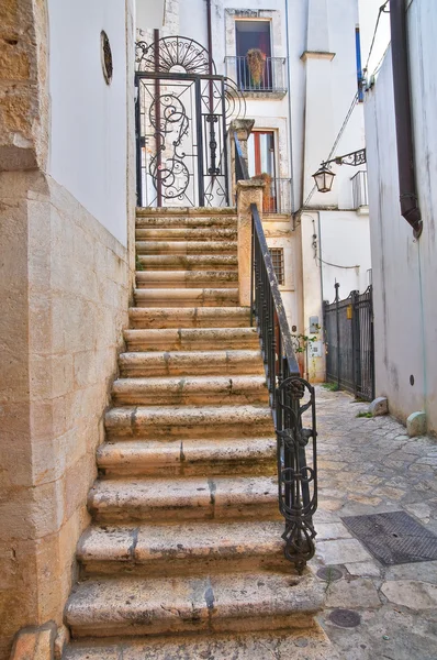 Steegje. Conversano. Puglia. Italië. — Stockfoto