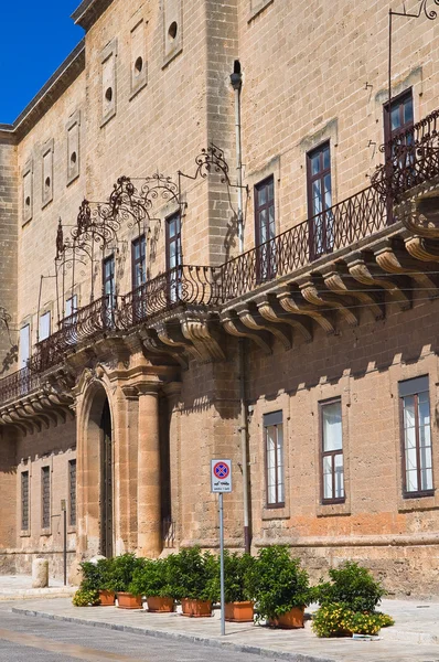 Imperiali-filotico paleis. Manduria. Puglia. Italië. — Stockfoto