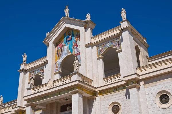 Kathedraal van manfredonia. Puglia. Italië. — Stockfoto