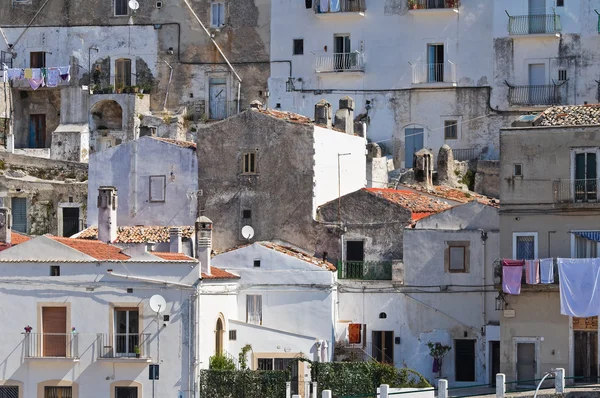 Panoramablick auf monte sant 'angelo. Apulien. Italien. — Stockfoto