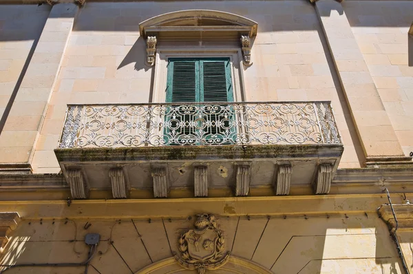 Historiskt palats. Maglie. Puglia. Italien. — Stockfoto