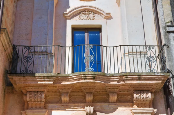 Historiskt palats. Alessano. Puglia. Italien. — Stockfoto