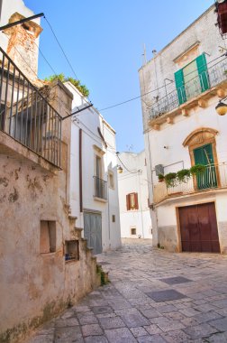 Ara sokakta. Noci. Puglia. İtalya.