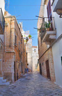 Ara sokakta. Noci. Puglia. İtalya.
