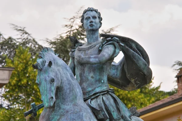 Statua di Sant'Antonino. Travo. Emilia-Romagna. Italia . — Foto Stock