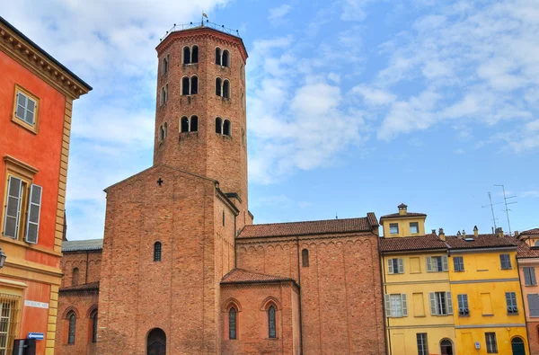 Basiliek van st. antonino. Piacenza. Emilia-Romagna. Italië. — Stockfoto