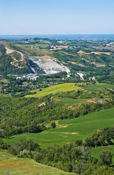 Visa från slottet av montebello. Emilia-romagna. Italien. — Stockfoto